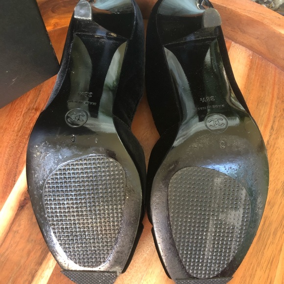 CHANEL BLACK SUEDE SHOES SIZE 38.5 - Picture 12 of 16